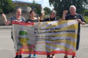 Reinigungskräfte von Max Schmidt in Augsburg stehen zu den Forderungen der IG BAU