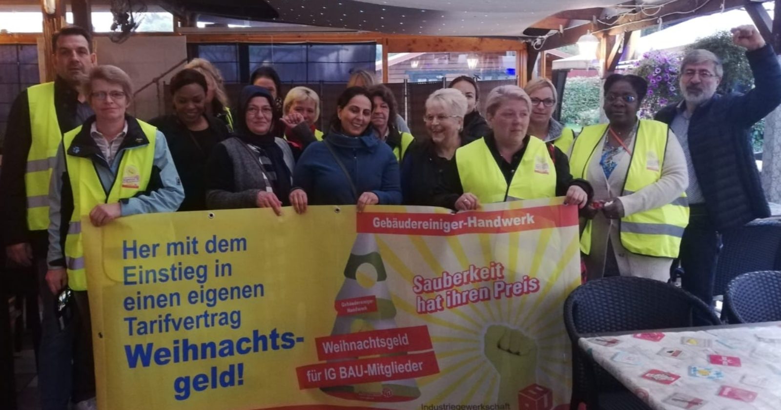 Während Reinigungskräfte im Dortmunder Seniorenzentrum streiken, setzt Arbeitgeber Streikbrecher ein.