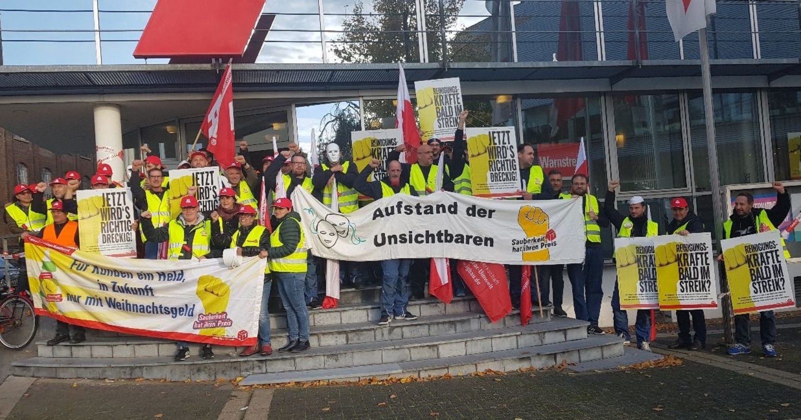 Aufstand der Unsichtbaren in Aachen – Beschäftigte von GEPE Peterhoff, Klüh & Piepenbrock im Warnstreik